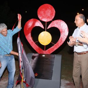 Com inaugurações de obras, comunidade de Chaveslândia recebe Papai Noel e participa de sorteios de brindes (60) Com inaugurações de obras, comunidade de Chaveslândia recebe Papai Noel e participa de sorteios de brindes (60)