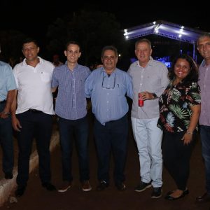 Com inaugurações de obras, comunidade de Chaveslândia recebe Papai Noel e participa de sorteios de brindes (68) Com inaugurações de obras, comunidade de Chaveslândia recebe Papai Noel e participa de sorteios de brindes (68)