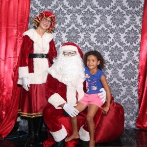 Com inaugurações de obras, comunidade de Chaveslândia recebe Papai Noel e participa de sorteios de brindes (75) Com inaugurações de obras, comunidade de Chaveslândia recebe Papai Noel e participa de sorteios de brindes (75)