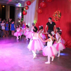 Começam as celebrações de Natal em Santa Vitória (24) Começam as celebrações de Natal em Santa Vitória (24)