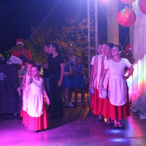 Começam as celebrações de Natal em Santa Vitória (25) Começam as celebrações de Natal em Santa Vitória (25)