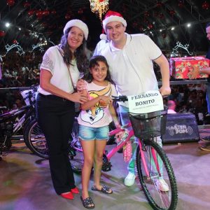 Em Santa Vitória, multidão se reúne para celebrar festa natalina e participar do sorteio de quase 60 bicicletas e vários outros brindes (103)