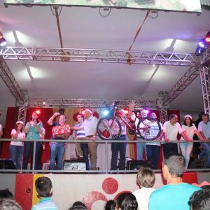 Em Santa Vitória, multidão se reúne para celebrar festa natalina e participar do sorteio de quase 60 bicicletas e vários outros brindes (116)