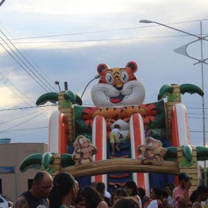 Em Santa Vitória, multidão se reúne para celebrar festa natalina e participar do sorteio de quase 60 bicicletas e vários outros brindes (13)
