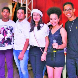 Em Santa Vitória, multidão se reúne para celebrar festa natalina e participar do sorteio de quase 60 bicicletas e vários outros brindes (135)