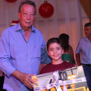 Em Santa Vitória, multidão se reúne para celebrar festa natalina e participar do sorteio de quase 60 bicicletas e vários outros brindes (136)