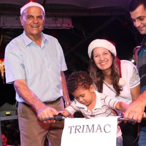 Em Santa Vitória, multidão se reúne para celebrar festa natalina e participar do sorteio de quase 60 bicicletas e vários outros brindes (176)