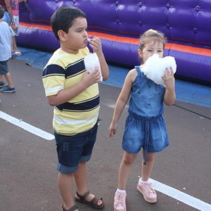 Em Santa Vitória, multidão se reúne para celebrar festa natalina e participar do sorteio de quase 60 bicicletas e vários outros brindes (18)