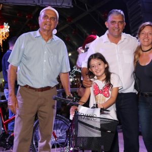 Em Santa Vitória, multidão se reúne para celebrar festa natalina e participar do sorteio de quase 60 bicicletas e vários outros brindes (181)