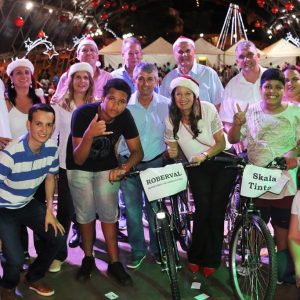 Em Santa Vitória, multidão se reúne para celebrar festa natalina e participar do sorteio de quase 60 bicicletas e vários outros brindes (187)