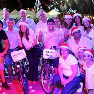 Em Santa Vitória, multidão se reúne para celebrar festa natalina e participar do sorteio de quase 60 bicicletas e vários outros brindes (188)