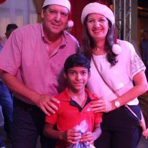 Em Santa Vitória, multidão se reúne para celebrar festa natalina e participar do sorteio de quase 60 bicicletas e vários outros brindes (48)