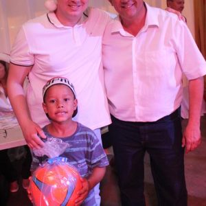 Em Santa Vitória, multidão se reúne para celebrar festa natalina e participar do sorteio de quase 60 bicicletas e vários outros brindes (62)