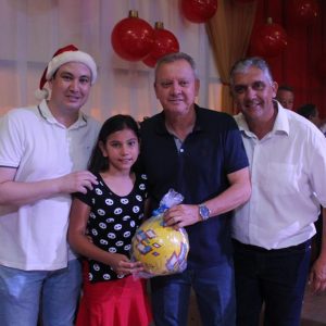 Em Santa Vitória, multidão se reúne para celebrar festa natalina e participar do sorteio de quase 60 bicicletas e vários outros brindes (69)