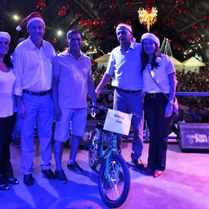 Em Santa Vitória, multidão se reúne para celebrar festa natalina e participar do sorteio de quase 60 bicicletas e vários outros brindes (86)