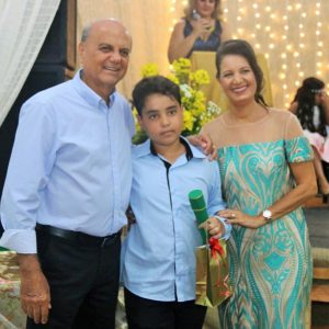 Prefeito Salim Curi e sua esposa Mariza apadrinharam formandos da COESA (10) Prefeito Salim Curi e sua esposa Mariza apadrinharam formandos da COESA (10)