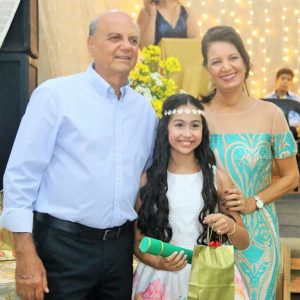 Prefeito Salim Curi e sua esposa Mariza apadrinharam formandos da COESA (14) Prefeito Salim Curi e sua esposa Mariza apadrinharam formandos da COESA (14)