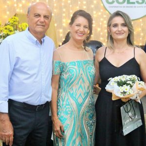 Prefeito Salim Curi e sua esposa Mariza apadrinharam formandos da COESA (18) Prefeito Salim Curi e sua esposa Mariza apadrinharam formandos da COESA (18)