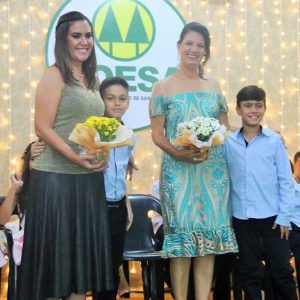 Prefeito Salim Curi e sua esposa Mariza apadrinharam formandos da COESA (33) Prefeito Salim Curi e sua esposa Mariza apadrinharam formandos da COESA (33)