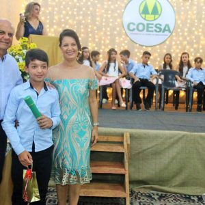 Prefeito Salim Curi e sua esposa Mariza apadrinharam formandos da COESA (4) Prefeito Salim Curi e sua esposa Mariza apadrinharam formandos da COESA (4)