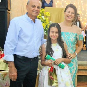 Prefeito Salim Curi e sua esposa Mariza apadrinharam formandos da COESA (7) Prefeito Salim Curi e sua esposa Mariza apadrinharam formandos da COESA (7)