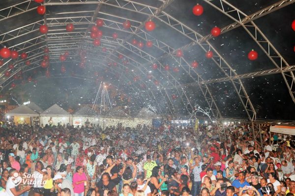 Prefeitura e ACISV promovem grande festa de virada de ano em Santa Vitória