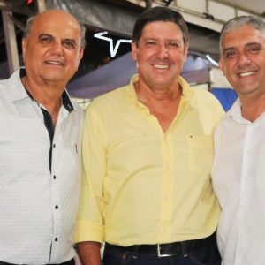 Prefeitura e ACISV promovem grande festa de virada de ano em Santa Vitória (29)