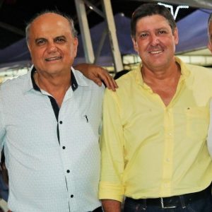 Prefeitura e ACISV promovem grande festa de virada de ano em Santa Vitória (30)