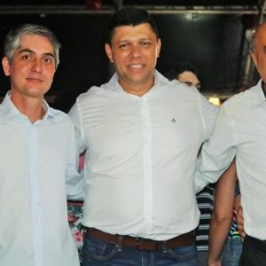 Prefeitura e ACISV promovem grande festa de virada de ano em Santa Vitória (37)