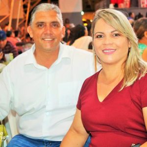 Prefeitura e ACISV promovem grande festa de virada de ano em Santa Vitória (62)