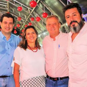 Prefeitura e ACISV promovem grande festa de virada de ano em Santa Vitória (71)