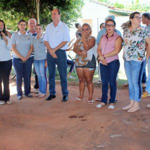 Com recursos próprios Prefeitura entrega primeira casa Social (12) Com recursos próprios Prefeitura entrega primeira casa Social (12)