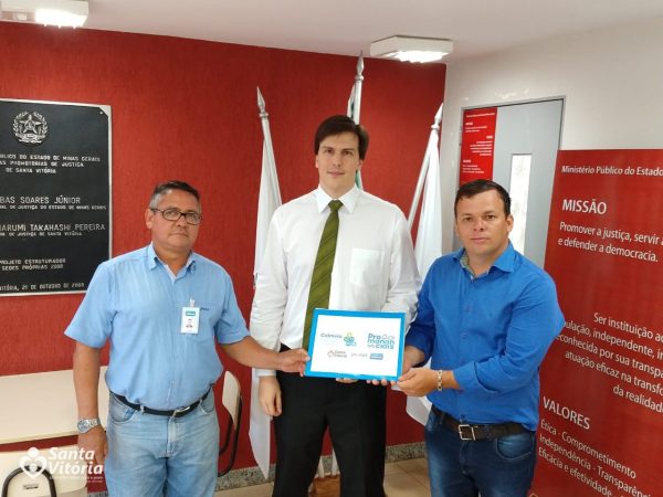 Coordenadores do Colmeia apresentaram relatórios das ações do Programa Pró Mananciais ao representante do MP