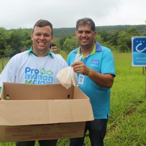 Expedição de alunos à nascente preservada pelo PRÓ-MANANCIAIS marca Dia Mundial da Água em Santa Vitória (17)