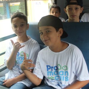 Expedição de alunos à nascente preservada pelo PRÓ-MANANCIAIS marca Dia Mundial da Água em Santa Vitória (2)