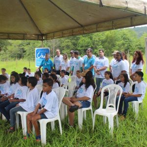 Expedição de alunos à nascente preservada pelo PRÓ-MANANCIAIS marca Dia Mundial da Água em Santa Vitória (8)