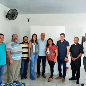 Prefeito Salim Curi e autoridades participaram do lançamento da Campanha da Fraternidade de 2019