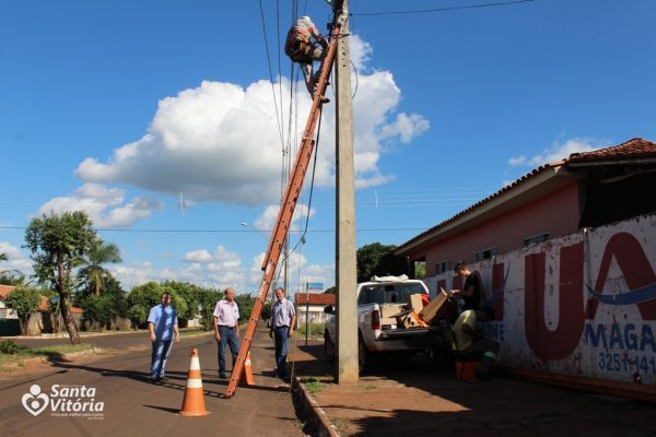 Prefeitura realiza nova fase na instalação das câmeras de vídeo monitoramento inserção de fibra ótica