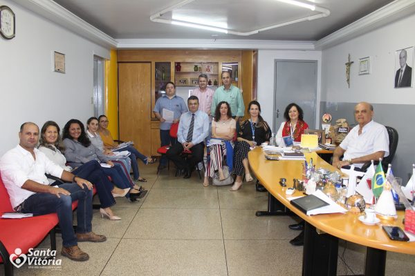 Líderes do Executivo e da CEF intensificam ações para viabilizar a entrega das 100 primeiras moradias no Residencial Jardim Europa