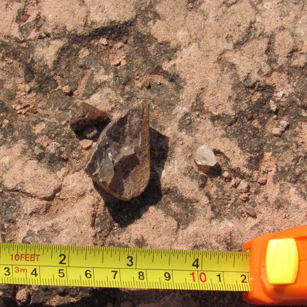 Pesquisadores visitam a Serra do Tatu, bem tombado em Santa Vitória-MG 3