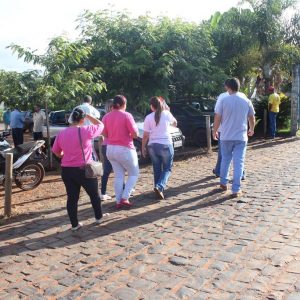 Prefeitura de Santa Vitória inicia Mutirão Contra a Dengue (10) Prefeitura de Santa Vitória inicia Mutirão Contra a Dengue (10)