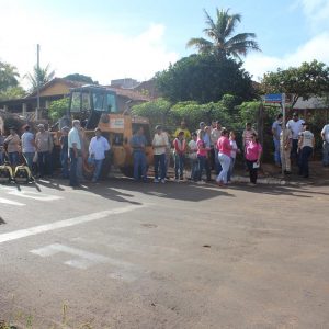 Prefeitura de Santa Vitória inicia Mutirão Contra a Dengue (11) Prefeitura de Santa Vitória inicia Mutirão Contra a Dengue (11)