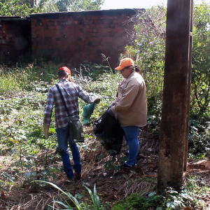 Prefeitura de Santa Vitória inicia Mutirão Contra a Dengue (2) Prefeitura de Santa Vitória inicia Mutirão Contra a Dengue (2)