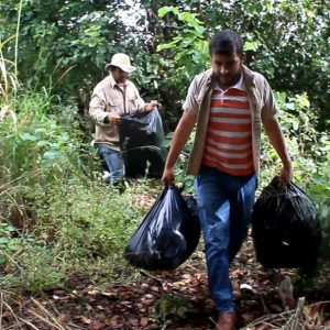 Prefeitura de Santa Vitória inicia Mutirão Contra a Dengue (6) Prefeitura de Santa Vitória inicia Mutirão Contra a Dengue (6)