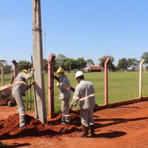 Prefeitura de Santa Vitória realiza obra de iluminação no estádio municipal do Flamengo do Corguinho (Carvoeira BDA) Prefeitura de Santa Vitória realiza obra de iluminação no estádio municipal do Flamengo do Corguinho (Carvoeira BDA)