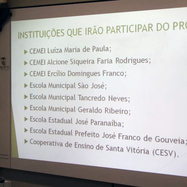 Projeto nas escolas de Santa Vitória estimula consciência ambiental