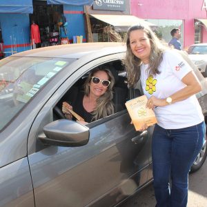 CMDCA e Secretaria De Desenvolvimento Social promovem blitz educativa no lançamento da Campanha de Combate ao Abuso e Exploração Sexual de Crianças e Adolescentes (11) CMDCA e Secretaria De Desenvolvimento Social promovem blitz educativa no lançamento da Campanha de Combate ao Abuso e Exploração Sexual de Crianças e Adolescentes (11)