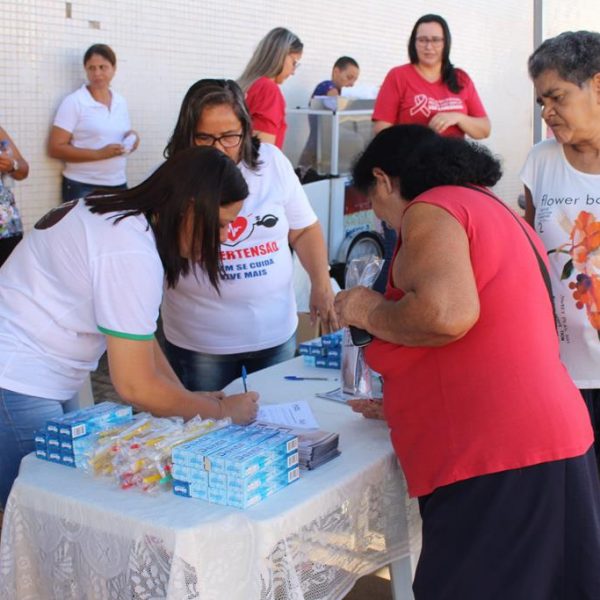 Dia Mundial Sem Tabaco teve caminhada e orientações com profissionais de saúde em Santa Vitória (2) Dia Mundial Sem Tabaco teve caminhada e orientações com profissionais de saúde em Santa Vitória (2)