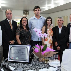 Gratidão e reconhecimento marcam homenagem aos ex-prefeitos de Santa Vitória (10) Gratidão e reconhecimento marcam homenagem aos ex-prefeitos de Santa Vitória (10)