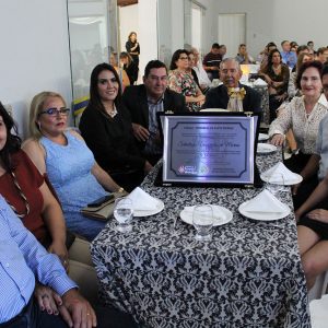 Gratidão e reconhecimento marcam homenagem aos ex-prefeitos de Santa Vitória (101) Gratidão e reconhecimento marcam homenagem aos ex-prefeitos de Santa Vitória (101)